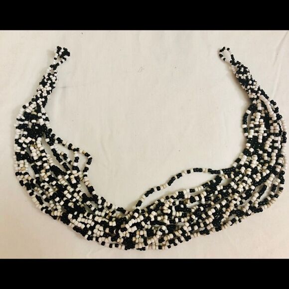 Black & White Seed Beaded Necklace Button Clasp - Picture 2 of 4